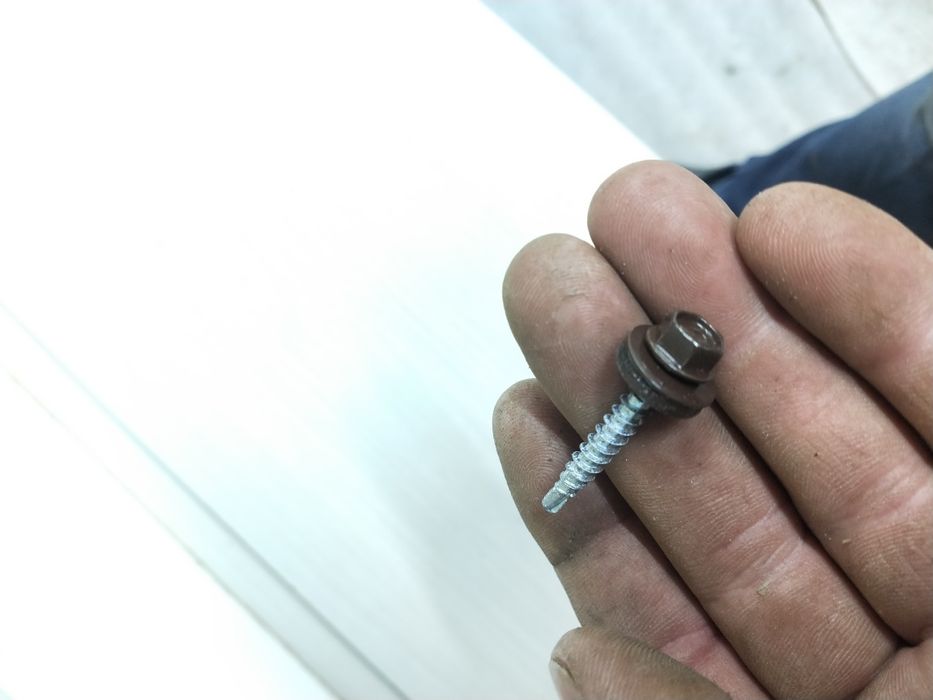 Продам кровельные саморезы