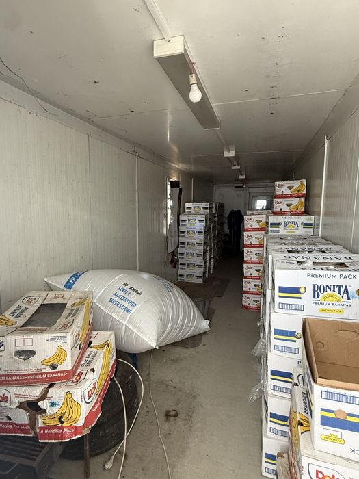 Vând 2 containere – spațiu comercial / birou / magazin