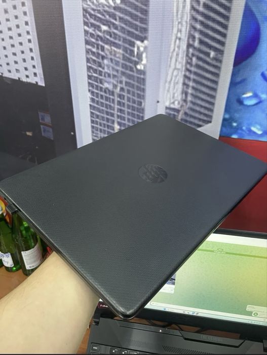 Asus Laptop 15s sotiladi
