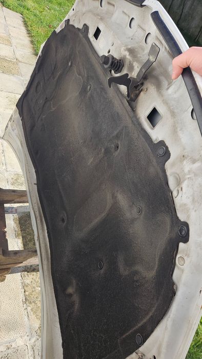 Бял капак за Opel – с леки забележки