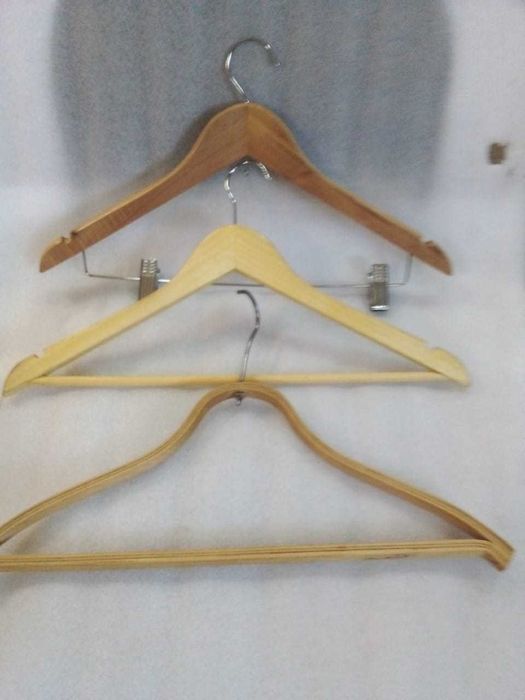 продам вешалки для одежды