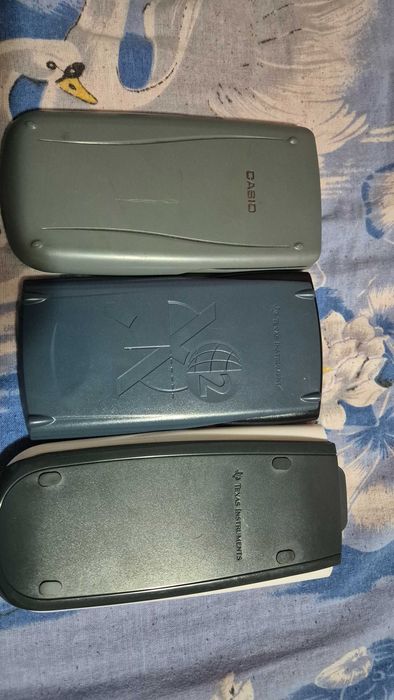 calculator instrument Texas 2 buc si 1 Casio din America