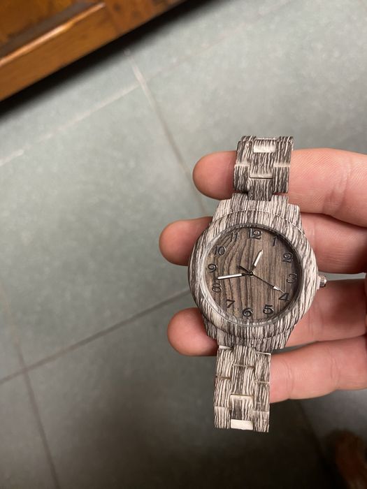 Дамски сребрист часовник