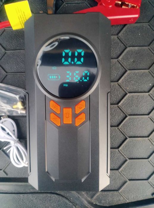 автомобилен стартер, power bank 4 в 1, К-р, Фенер, батерия 6000 mAh