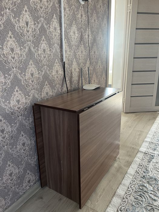 Продаю стол раздвижной