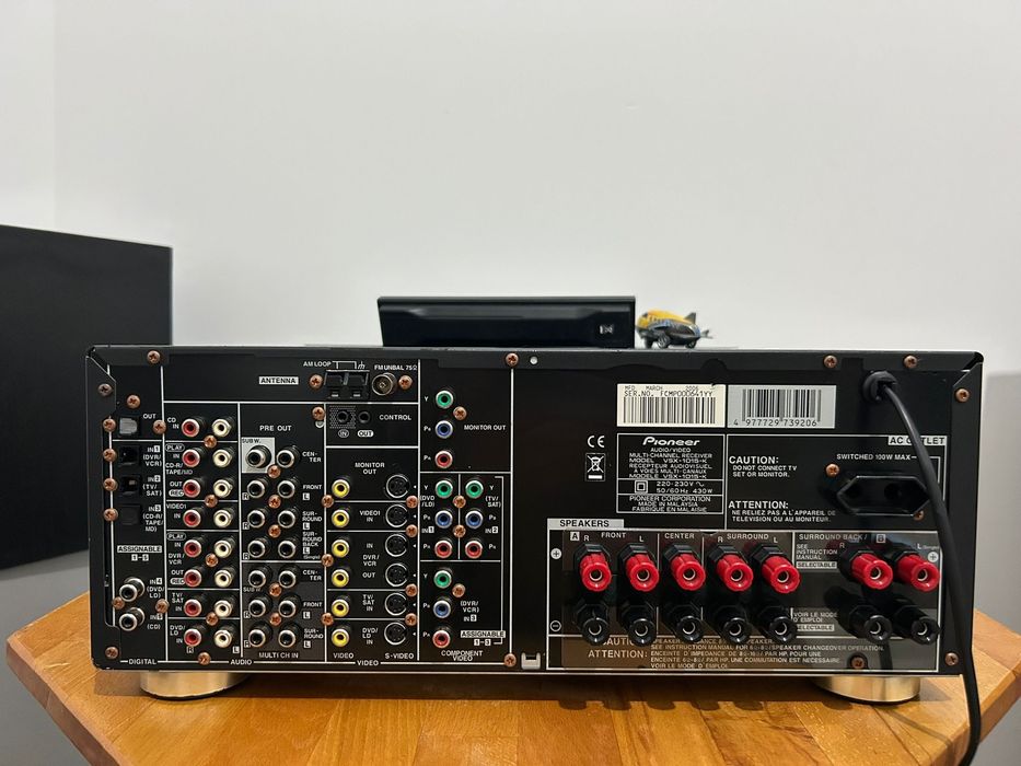 Pioneer VSX-1015  7.1 ch/ 150W la 8 ohmi