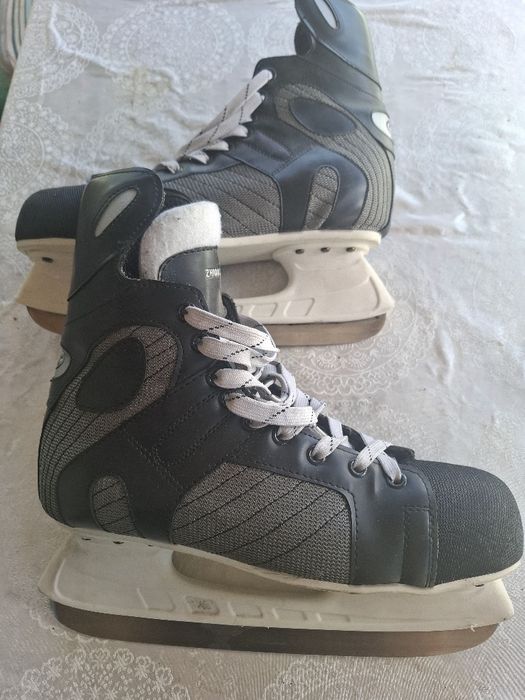 Продам коньки мужские б/у