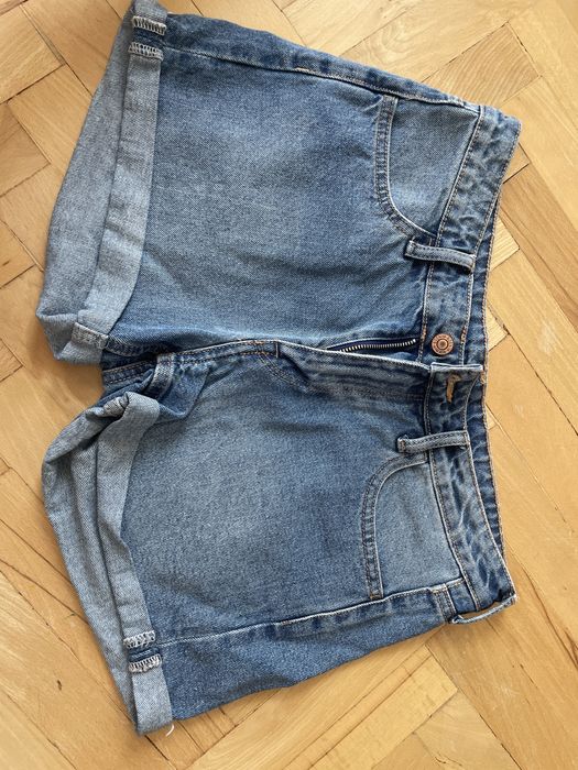 Поли и къси панталонки