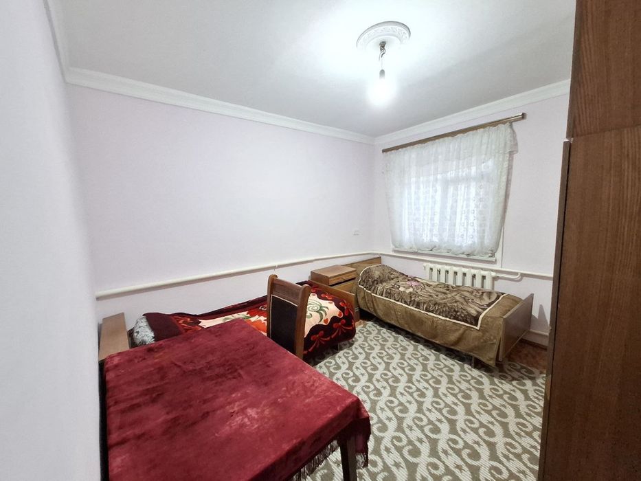 Уй сотилади ! Мирзаобод 1 ойлик часть ёнида 4 хонали уй сотилади