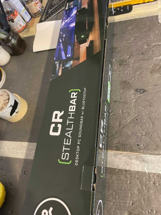 продавам  Mackie CR StealthBar