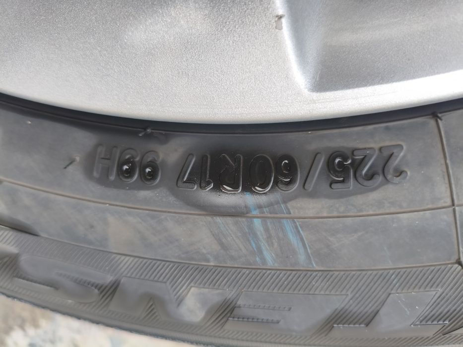 Продам диски с резиной на subaru outback 2012