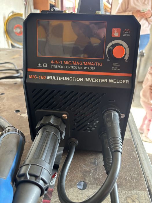 Aparat de sudură VEVOR 160A (MIG, MMA, MAG, TIG) + mască de sudura automata cadou