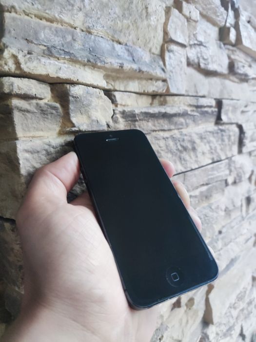 iPhone 5, space gray