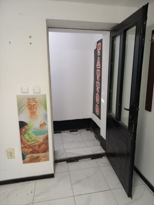 Дава се под наем Магазин в Варна, м-т Боровец - юг - 30 кв.м за 306 € - Снимка #4