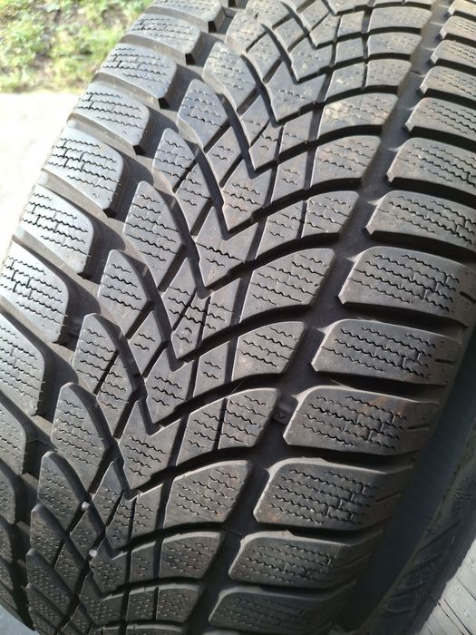 2 Anvelope de iarnă 225 50 r17 Dunlop