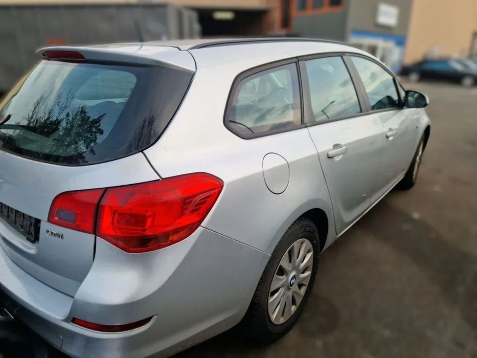 Dezmembrari / Dezmembrez