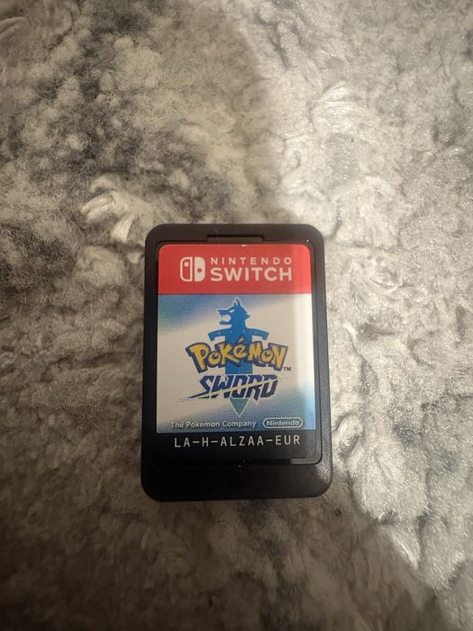 Nintendo Switch V2 + Pokémon Sword