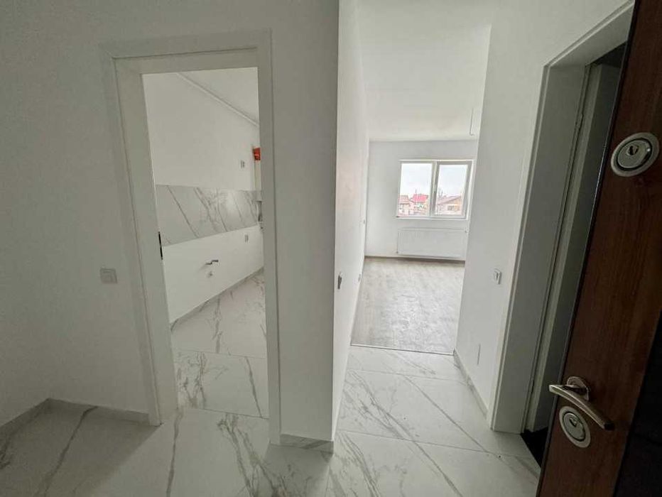 Garsoniera cartier Militari Residence - mutare imediata!!