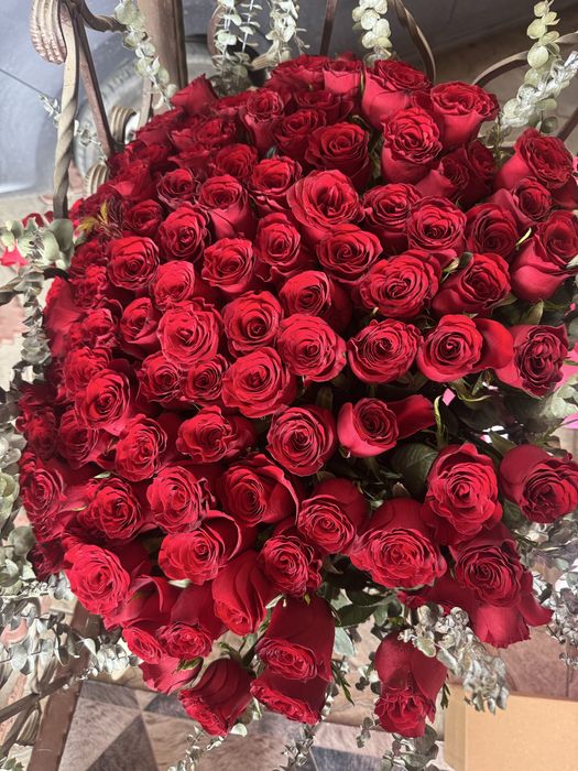 Розы букет свежие срочно