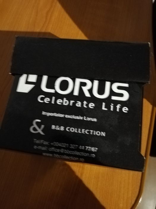 Ceas de mână dama lorus. Nou.