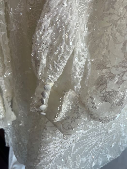 Рокля Бяла с детайли