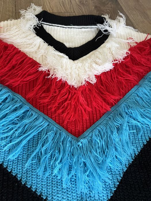 Теплый удлиненный свитер