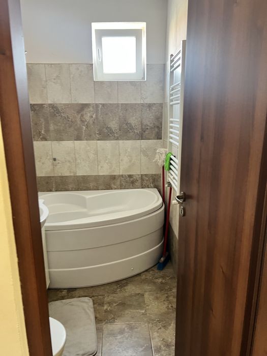 Proprietar inchiriez Apartament cu o camera zona Steaua