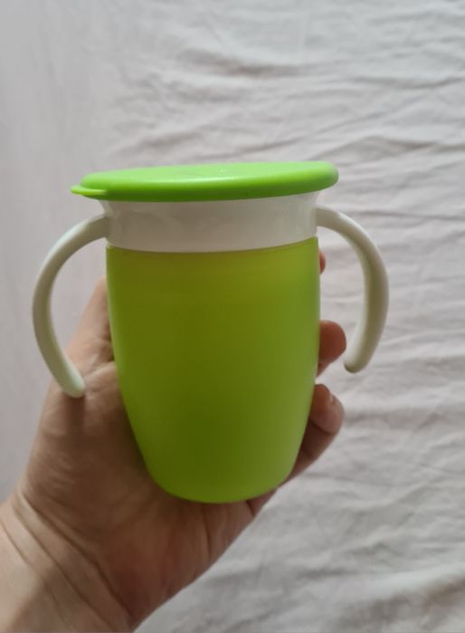 Стаканчик для малыша непроливайка Munchkin