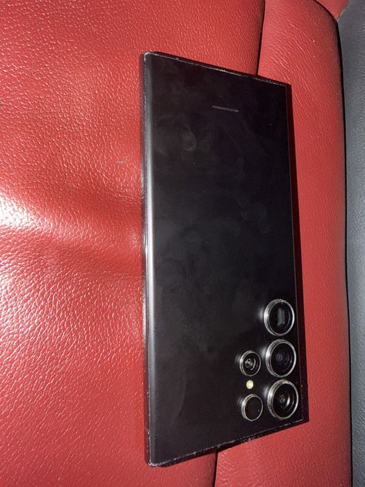 Vand Samsung s23 ultra sau schimb