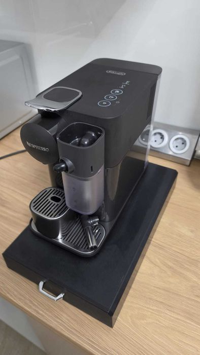 Espressor Lattissima One Evolution Negru