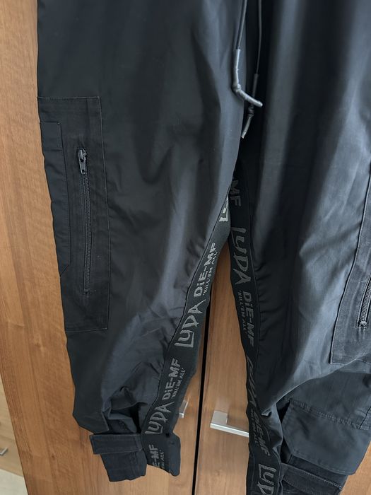 Luda Панталон.