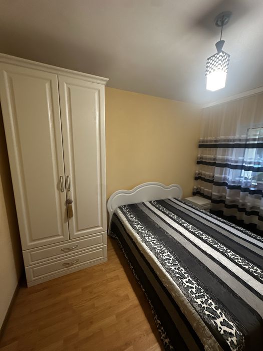 Dormitor cu fronturi din mdf este nou , pat cu tot cu saltea ( dom flex)