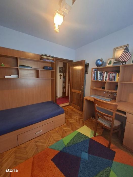 Apartament 4 camere, et. 3,  86 mp utili, zona Narciselor