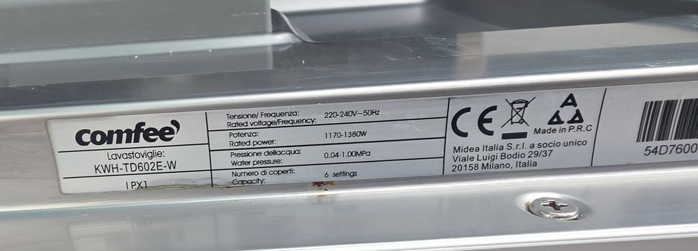 Свободностояща Съдомиялна  Comfee