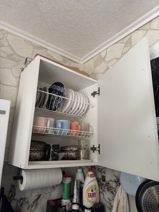 Продаю кухонный навесной шкафчик