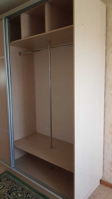 Шкаф-купе продаю