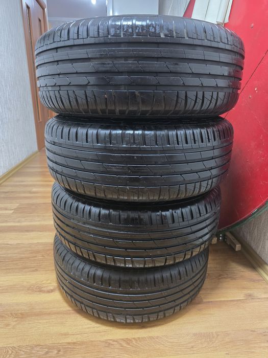 Продам покрышки с дисками