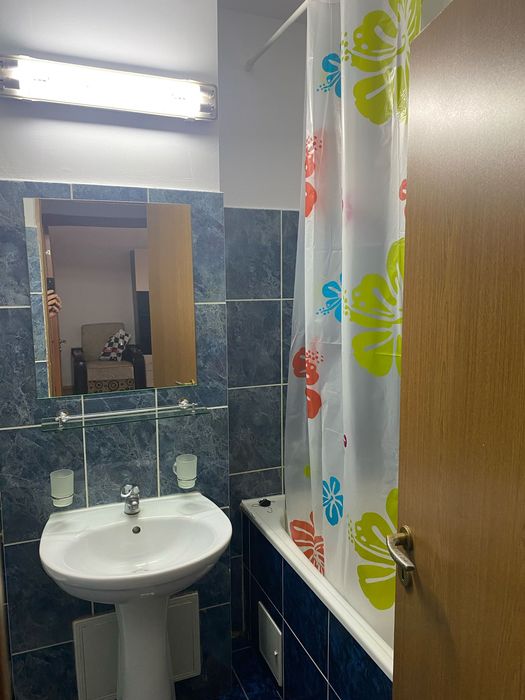 Închiriez garsonieră
