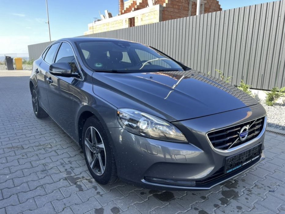 VOLVO V40 2013 — imagine 2