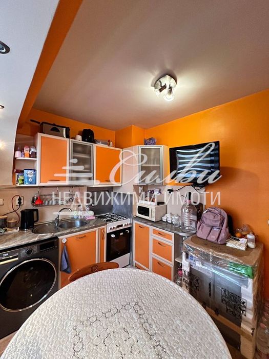 Двустаен апартамент - кв. Боян Българанов 1