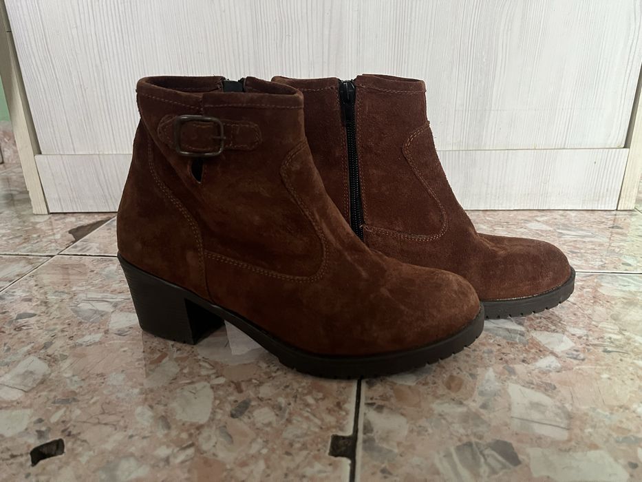 Дамски боти размер 36