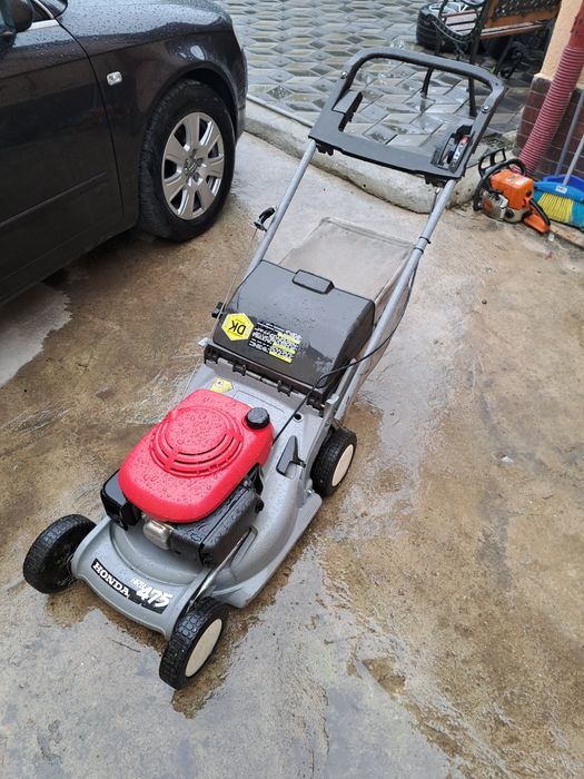 Masina de tuns iarba Honda