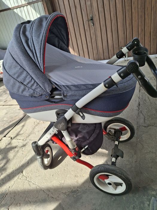 Продам детскую коляску