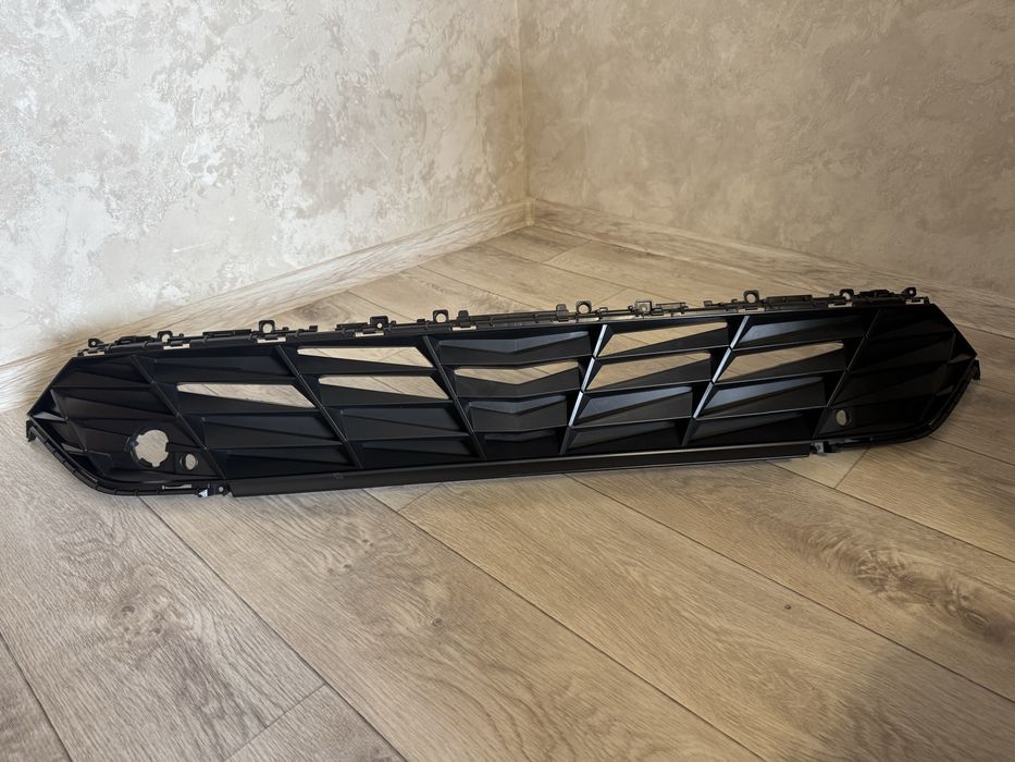 Решетка радиатора Hyundai Elantra