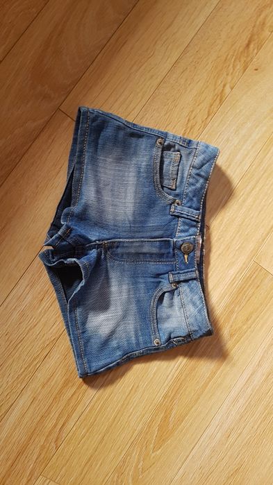 Pantaloni scurți Mango Kids 6 ani(116cm)