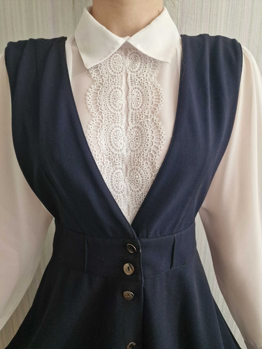 Школьный сарафан и блузка