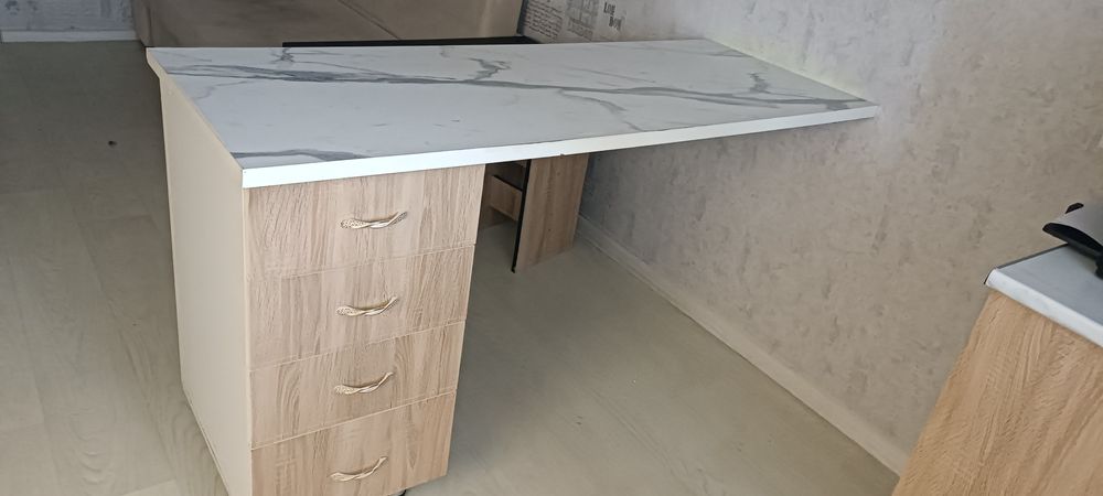 Продам барную стойку