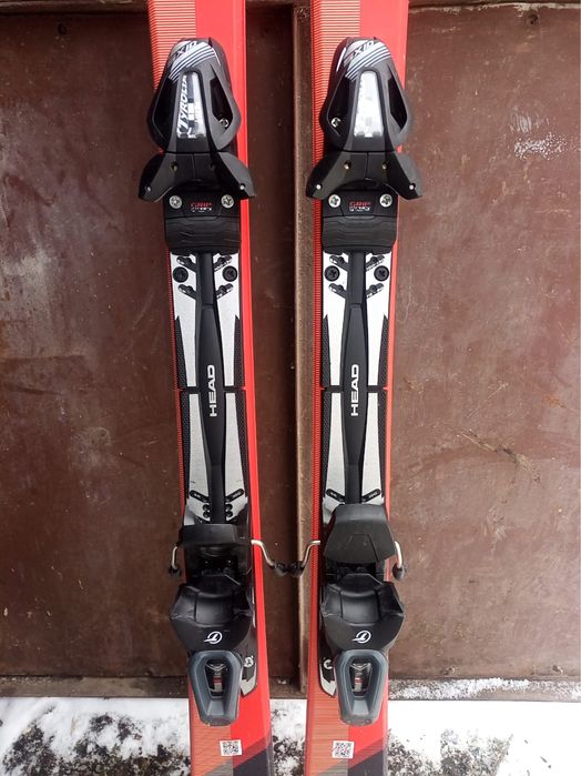 OFERTĂ!! schiuri + clăpari HEAD