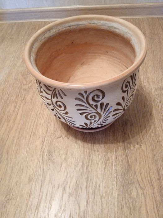 Продаю цветочные горшки