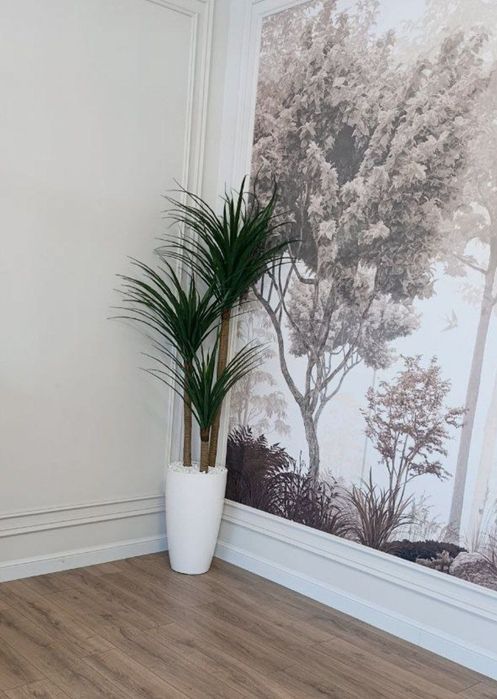 Искусственный цветы драсена